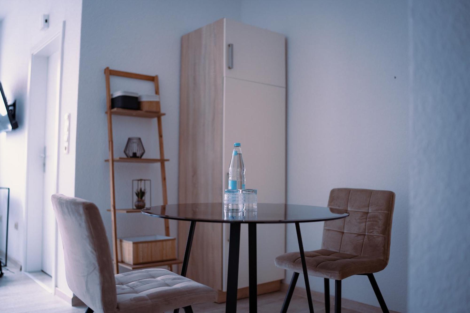 Schoenes Apartment In Der Altstadt , Kostenlose Parkplaetze In Der Naehe Emden Esterno foto