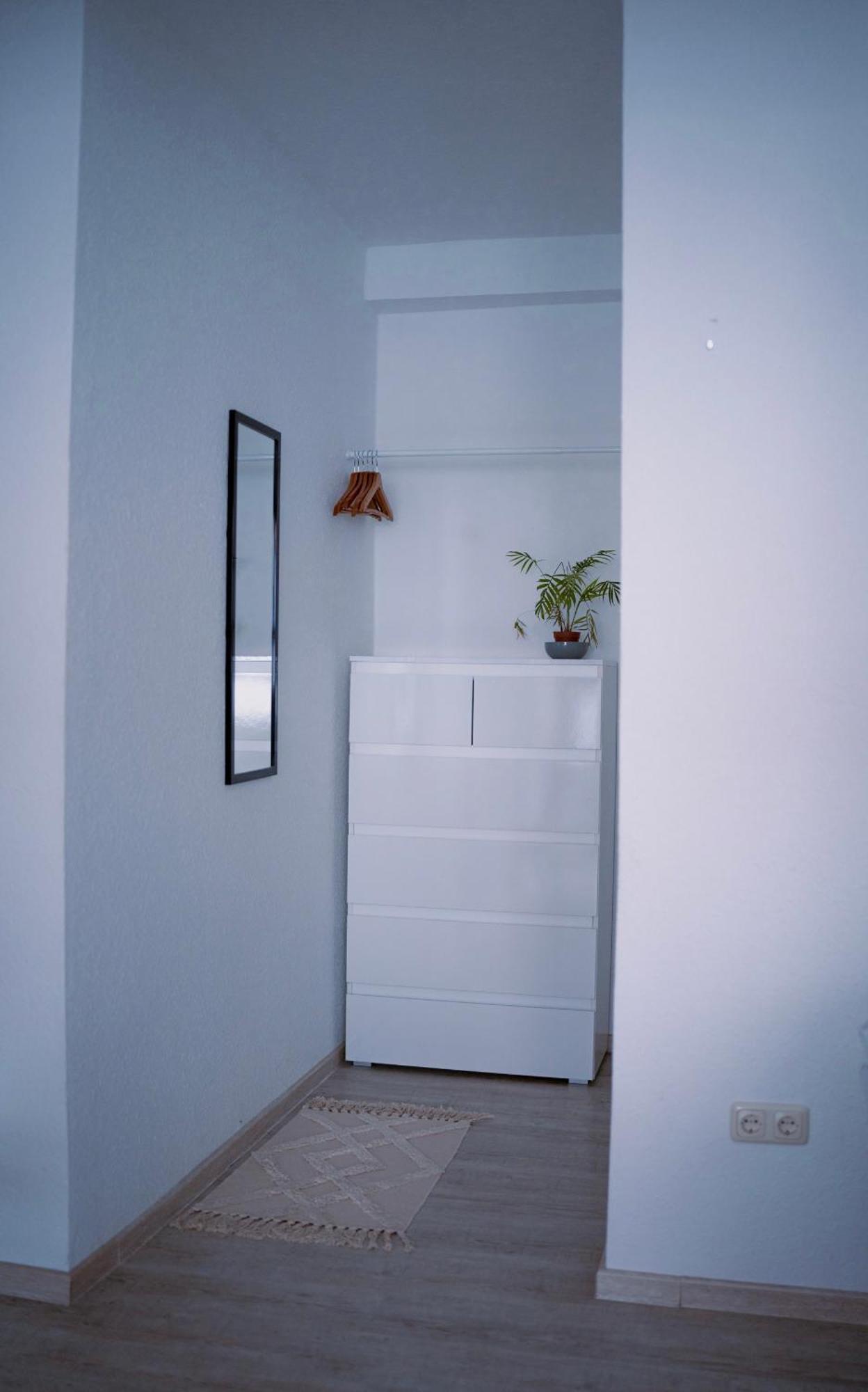 Schoenes Apartment In Der Altstadt , Kostenlose Parkplaetze In Der Naehe Emden Esterno foto